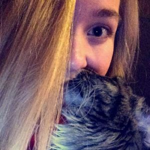 Meet your Posher, Danielle